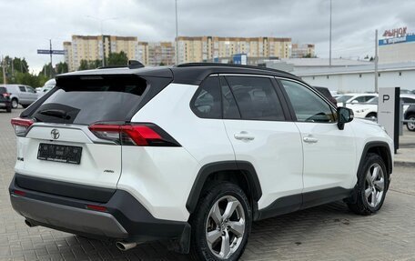 Toyota RAV4, 2020 год, 3 150 000 рублей, 4 фотография