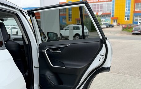 Toyota RAV4, 2020 год, 3 150 000 рублей, 10 фотография