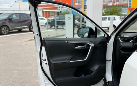 Toyota RAV4, 2020 год, 3 150 000 рублей, 14 фотография