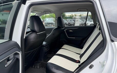 Toyota RAV4, 2020 год, 3 150 000 рублей, 13 фотография