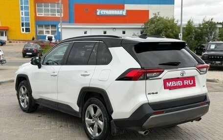 Toyota RAV4, 2020 год, 3 150 000 рублей, 5 фотография