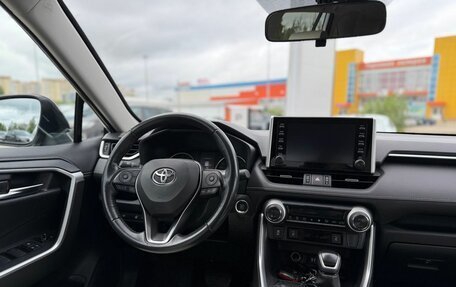 Toyota RAV4, 2020 год, 3 150 000 рублей, 26 фотография