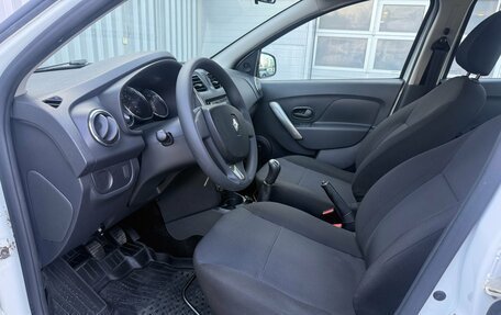 Renault Logan II, 2018 год, 679 000 рублей, 11 фотография