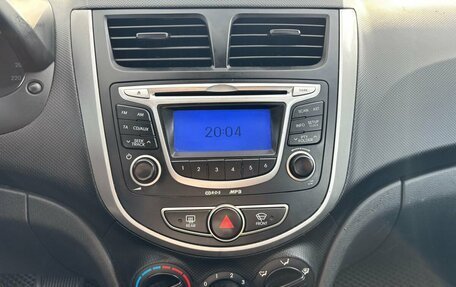 Hyundai Solaris II рестайлинг, 2012 год, 760 000 рублей, 12 фотография