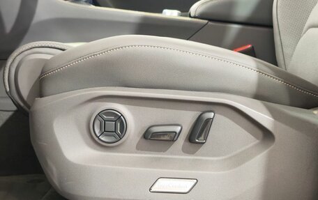 Volkswagen Touareg III, 2025 год, 8 100 000 рублей, 15 фотография