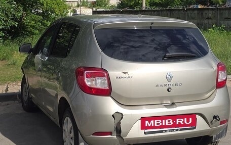 Renault Sandero II рестайлинг, 2015 год, 150 000 рублей, 5 фотография
