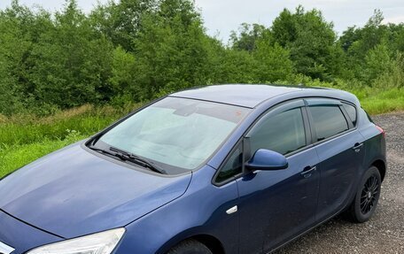 Opel Astra J, 2011 год, 750 000 рублей, 3 фотография