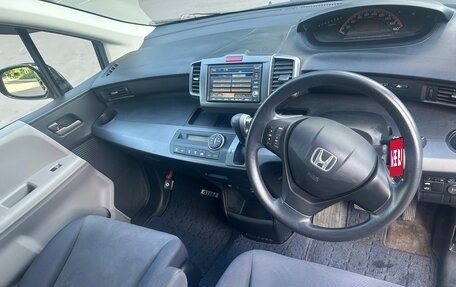Honda Freed I, 2010 год, 1 000 000 рублей, 5 фотография