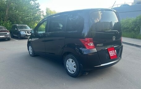 Honda Freed I, 2010 год, 1 000 000 рублей, 4 фотография
