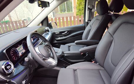 Mercedes-Benz V-Класс, 2024 год, 9 300 000 рублей, 12 фотография