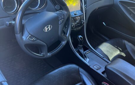 Hyundai Sonata VI, 2011 год, 875 000 рублей, 14 фотография