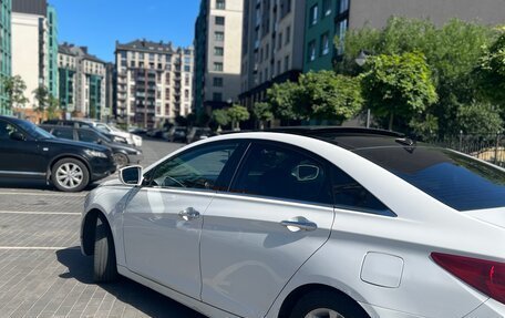 Hyundai Sonata VI, 2011 год, 875 000 рублей, 9 фотография