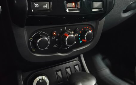 Renault Duster I рестайлинг, 2015 год, 1 040 000 рублей, 12 фотография