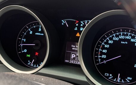 Toyota Land Cruiser 200, 2011 год, 2 880 000 рублей, 9 фотография