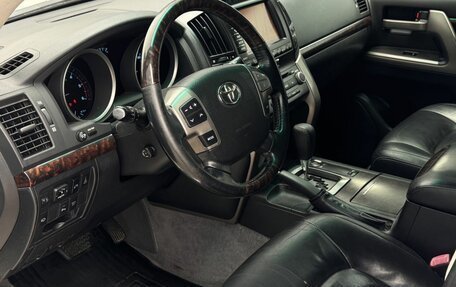 Toyota Land Cruiser 200, 2011 год, 2 880 000 рублей, 11 фотография