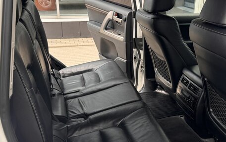 Toyota Land Cruiser 200, 2011 год, 2 880 000 рублей, 19 фотография