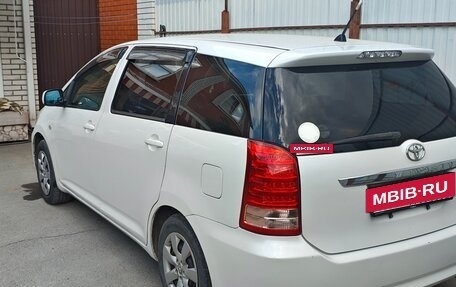 Toyota Wish II, 2005 год, 1 200 000 рублей, 3 фотография