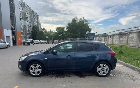 Opel Astra J, 2011 год, 610 000 рублей, 3 фотография