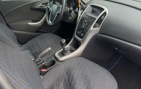 Opel Astra J, 2011 год, 610 000 рублей, 6 фотография