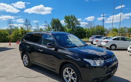 Mitsubishi Outlander III рестайлинг 3, 2012 год, 1 549 000 рублей, 3 фотография