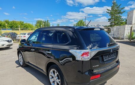 Mitsubishi Outlander III рестайлинг 3, 2012 год, 1 549 000 рублей, 4 фотография