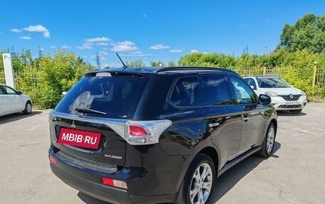 Mitsubishi Outlander III рестайлинг 3, 2012 год, 1 549 000 рублей, 2 фотография