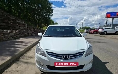 Hyundai Solaris II рестайлинг, 2014 год, 690 000 рублей, 8 фотография