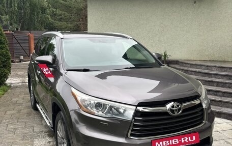 Toyota Highlander III, 2014 год, 2 990 000 рублей, 7 фотография