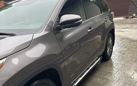 Toyota Highlander III, 2014 год, 2 990 000 рублей, 17 фотография