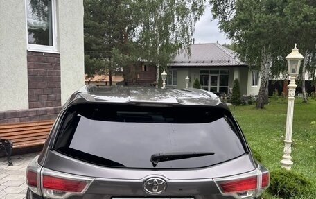 Toyota Highlander III, 2014 год, 2 990 000 рублей, 12 фотография