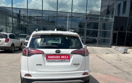 Toyota RAV4, 2016 год, 2 500 000 рублей, 3 фотография