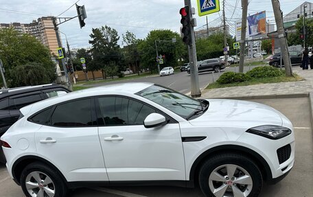 Jaguar E-Pace, 2018 год, 2 590 000 рублей, 4 фотография
