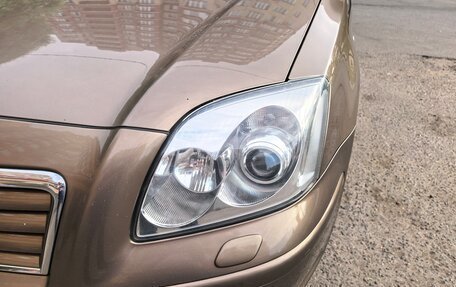 Toyota Avensis III рестайлинг, 2004 год, 1 070 000 рублей, 12 фотография