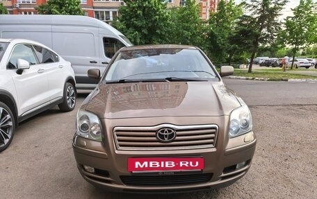 Toyota Avensis III рестайлинг, 2004 год, 1 070 000 рублей, 11 фотография