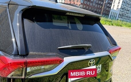 Toyota RAV4, 2021 год, 3 900 000 рублей, 3 фотография