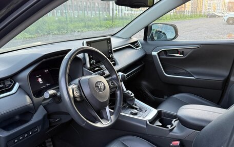 Toyota RAV4, 2021 год, 3 900 000 рублей, 5 фотография