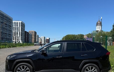 Toyota RAV4, 2021 год, 3 900 000 рублей, 2 фотография