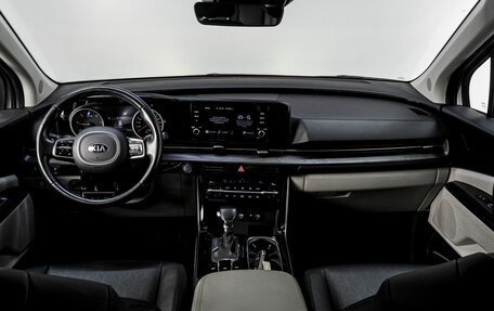 KIA Carnival, 2021 год, 4 299 000 рублей, 19 фотография