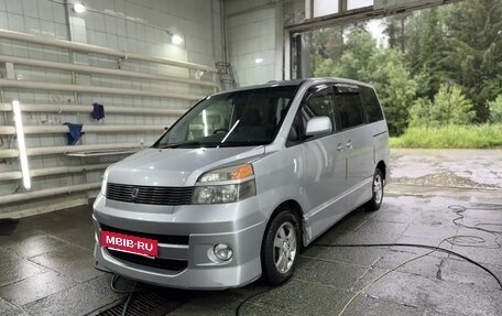 Toyota Voxy II, 2002 год, 715 000 рублей, 7 фотография