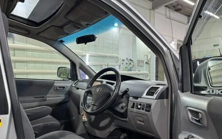Toyota Voxy II, 2002 год, 715 000 рублей, 13 фотография