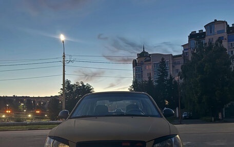 Hyundai Accent II, 2004 год, 285 000 рублей, 2 фотография