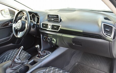 Mazda 3, 2014 год, 1 299 999 рублей, 20 фотография