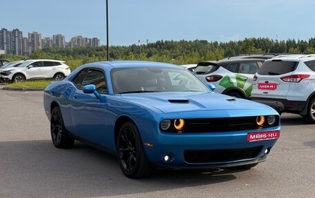 Dodge Challenger III рестайлинг 2, 2016 год, 2 990 000 рублей, 1 фотография