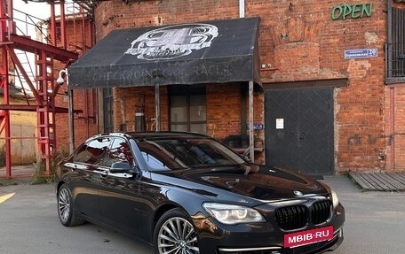 BMW 7 серия, 2013 год, 3 фотография