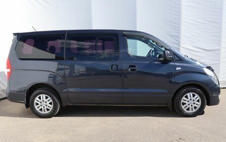 Hyundai Grand Starex Grand Starex I рестайлинг 2, 2017 год, 2 349 000 рублей, 7 фотография