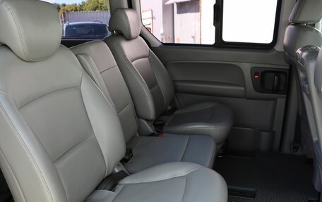 Hyundai Grand Starex Grand Starex I рестайлинг 2, 2017 год, 2 349 000 рублей, 20 фотография