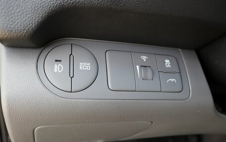 Hyundai Grand Starex Grand Starex I рестайлинг 2, 2017 год, 2 349 000 рублей, 12 фотография