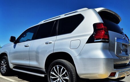 Toyota Land Cruiser Prado 150 рестайлинг 2, 2022 год, 7 500 000 рублей, 3 фотография