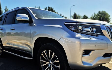 Toyota Land Cruiser Prado 150 рестайлинг 2, 2022 год, 7 500 000 рублей, 7 фотография
