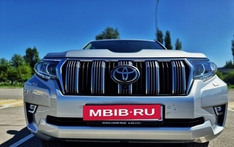 Toyota Land Cruiser Prado 150 рестайлинг 2, 2022 год, 7 500 000 рублей, 28 фотография